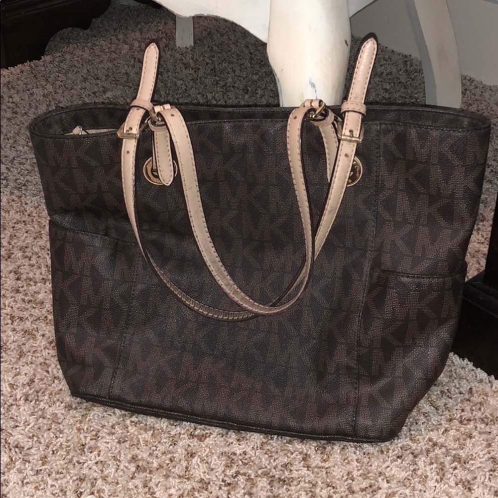 Micheal Kors handbag